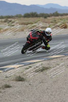 media/Sep-21-2025-Race Pace (Sun) [[98bf33ef95]]/Verified/5-Turn 15 Inside (930am)/